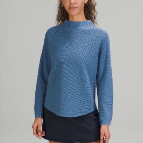 Lululemon Boxy Cotton-Blend Sweater - Picture 1 of 4